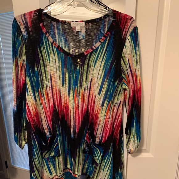 Top - Picture 2 of 2